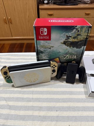 Nintendo Switch OLED Tears of the Kingdom + juego