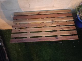 Mesa de exterior madera y metal
