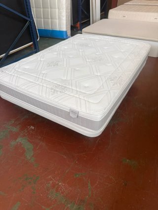 Base tapizada 3D + Colchón Tivoli 135x190