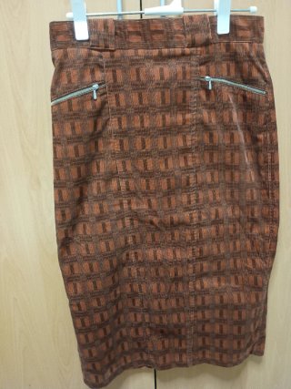 Falda midi pana cuadros tonos marrones