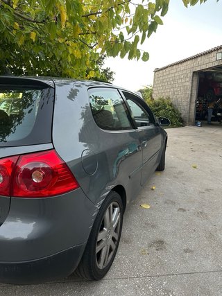 Volkswagen Golf 5 2.0 tdi