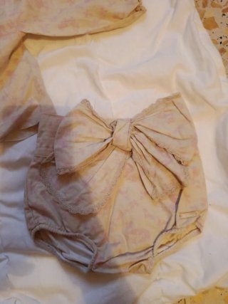 Conjunto Pili Carrera Talla 3m Cubrepañal y Blusa