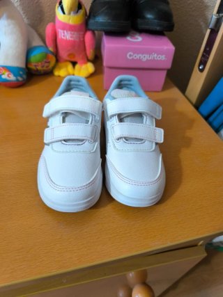 Deportivas Adidas Talla 26 Blancas