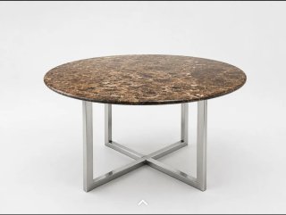 Mesa redonda mármol Emperador y acero