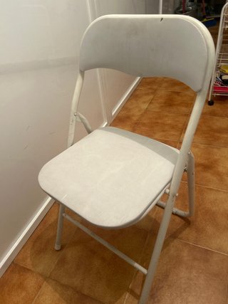 Silla plegable de cocina blanca