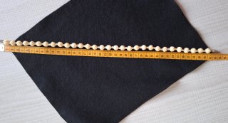 Collar antiguo tallado rosas.Muy bueno