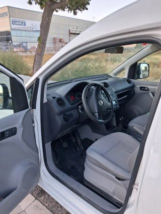 Volkswagen Caddy 2011