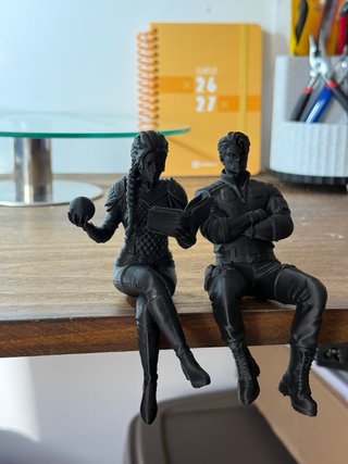 Figuras Violet y Xaden Cuarta ala