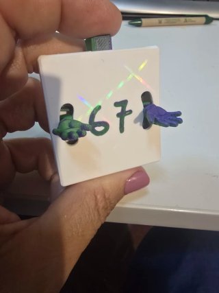 Juego 67 3D Manos