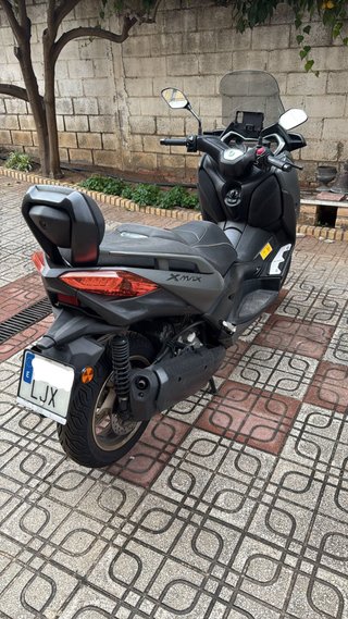 Yamaha XMAX 300 Tech Max Negra/Gris