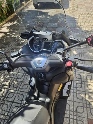 Yamaha XMAX 300 Tech Max Negra/Gris