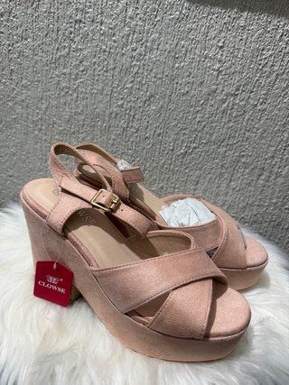 Zapatos de fiesta elegantes