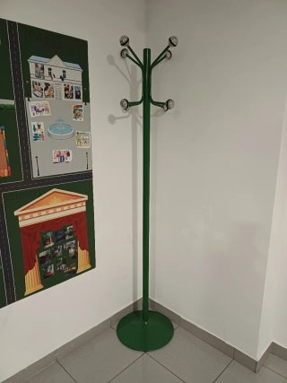 Perchero de pie verde