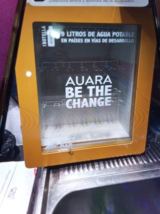 Nevera expositora de zumos