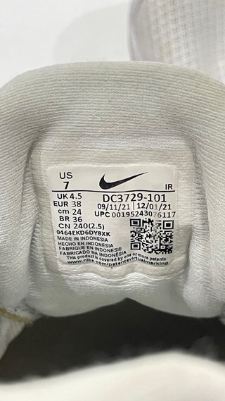 Zapatillas Nike Mujer Gris y Blanco