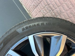 Llantas (2) 19” con neumáticos
