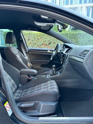 Volkswagen Golf GTI PERFORMANCE