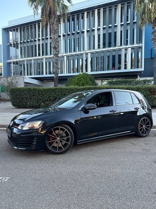 Volkswagen Golf GTI PERFORMANCE