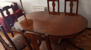 Mesa comedor y 6 sillas de madera