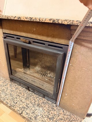 Estructura de piedra y granito chimenea de leña