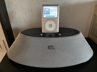 Apple iPod Classic 80GB + JBL On Stage 400P