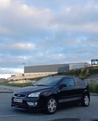 Ford Focus 2007 averiado, por Asturias