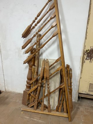 Escalera Pino Macizo - Pasamanos y Travesaños