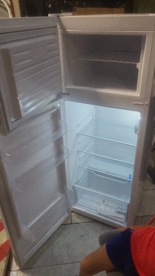 Nevera con congelador nueva
