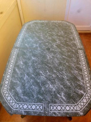 Mesa de terraza de resina