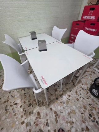 Mesas y Sillas Cruzcampo