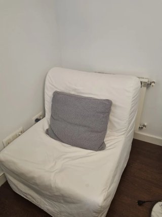 Sillón cama tela gris y blanco en Puertollano
