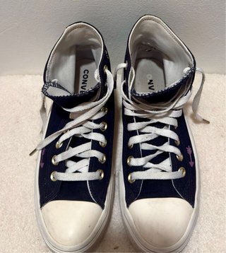 Converse plataforma negras con detalles
