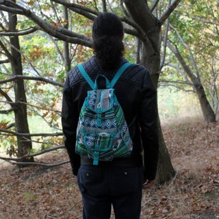 Mochila étnica con tejido JACQUARD
