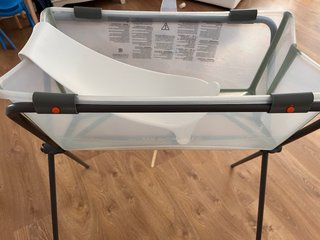 Bañera Stokke con patas