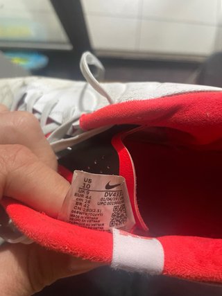 Botas de fútbol Nike Tiempo Blancas y Rojas