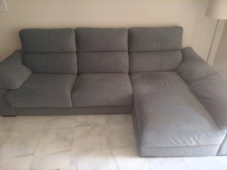 Sofá modular gris de tela