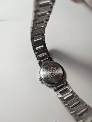 Reloj Casio Mujer Plata y Blanco