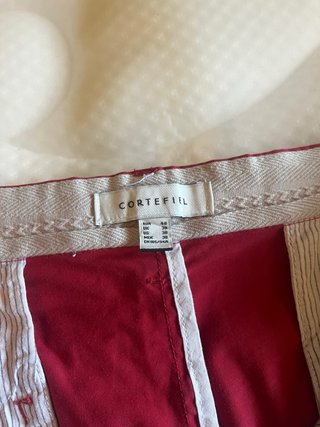 Pantalones cortos rojos