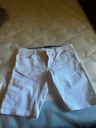 Pantalones cortos rojos