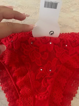 Mutanda slip da donna rossa in pizzo floreale