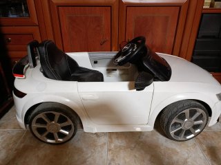 Coche infantil Audi TT Blanco motores Rs550