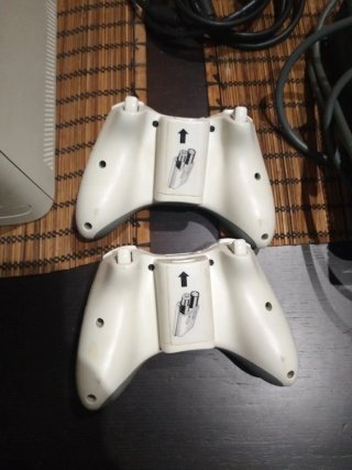 Consola Xbox 360 Blanca + 2 Mandos
