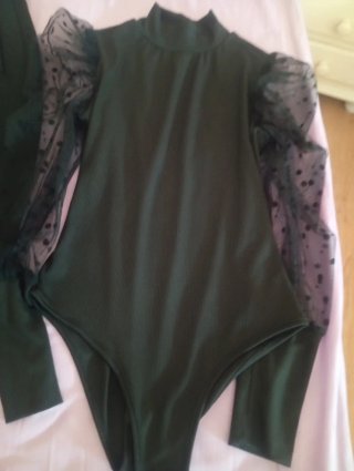 Conjunto Pantalón y Body Negro muy elegante.