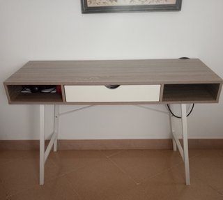 Escritorio juvenil madera y metal