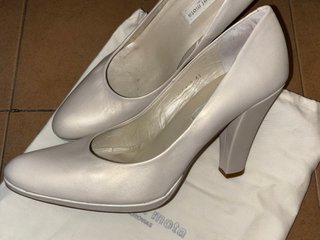 Zapatos de Novia Manuel Mota Plata