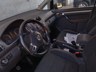 Volkswagen Touran 2012