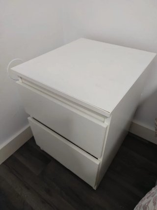 Dos Mesitas de noche Ikea blancas