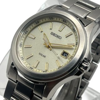 Seiko Solar V145-0BY0