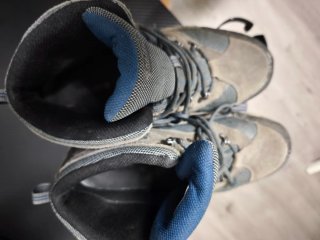 Botas de montaña Hi-Tec grises y azules