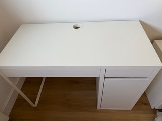 Escritorio blanco infantil